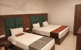 Hotel Tej Plaza ,A Family Hotel Near Igi Airport Delhi